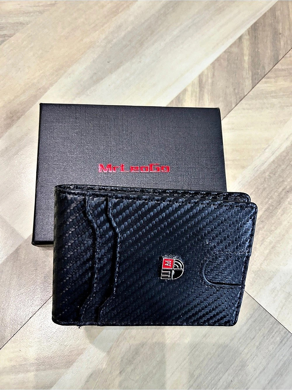 MrLeoGo Black Wallet with Money Clip